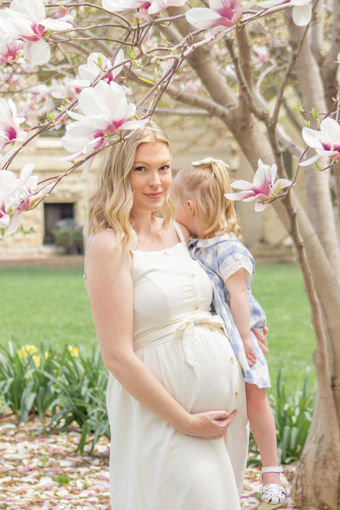 Magnolia Tree Maternity Photos 16