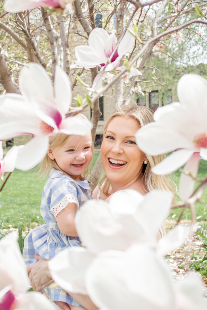 Magnolia Tree Maternity Photos 2